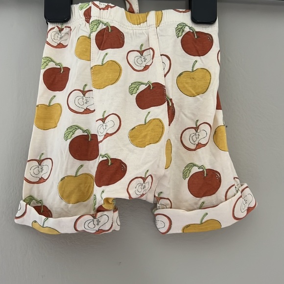 Kate Quinn Bamboo Apple Shorts 0-3M - Picture 2 of 3